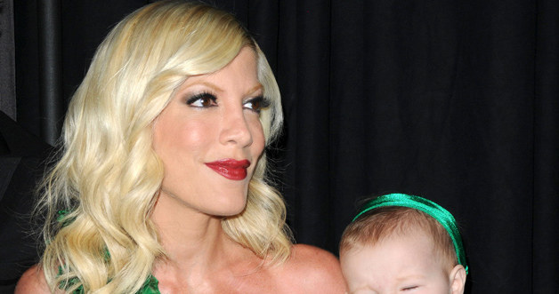 Tori Spelling z córeczką &nbsp; /Agencja FORUM