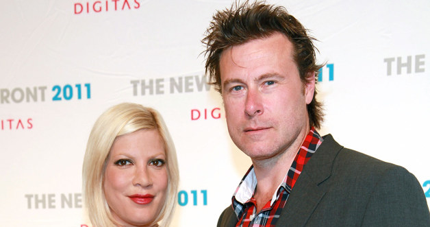 Tori Spelling z mężem /Astrid Stawiarz /Getty Images