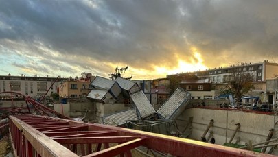 Tornado pod Paryżem przewraca dźwigi. Dramatyczne nagrania 