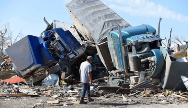 Tornado w Missisipi przenosiło ciężarówki