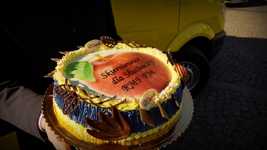 Tort od mieszkańców Skierniewic dla słuchaczy RMF FM /Michał Dukaczewski /RMF FM