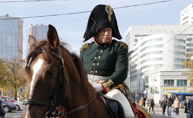 Torturowanie studentki, niewyjaśniona śmierć żony. Mroczna przeszłość profesora z Petersburga