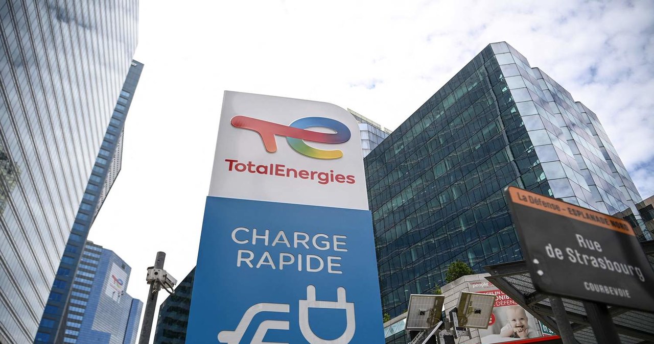 TotalEnergies jest jedną z największych paliwowo-energetycznych firm świata /Christophe ARCHAMBAULT  /AFP