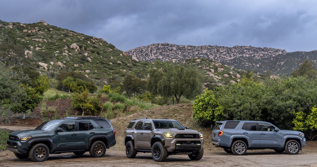 Toyota 4Runner dostępna będzie w aż dziewięciu wersjach wyposażenia. /materiały prasowe