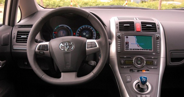 Toyota auris HSD /INTERIA.PL