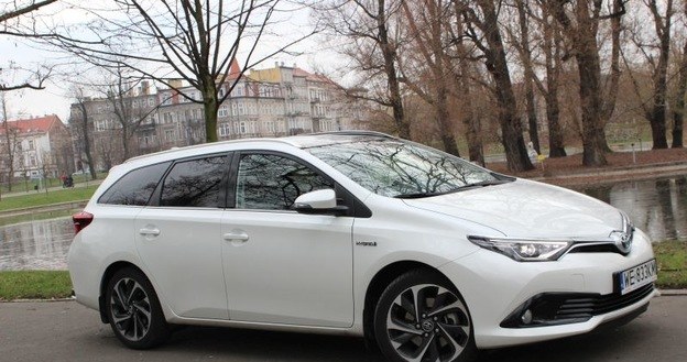 Toyota Auris Hybrid Touring Sports /INTERIA.PL