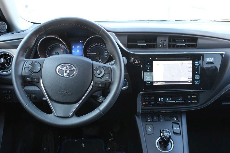 Toyota Auris Hybrid Touring Sport Test Motoryzacja W Interia Pl