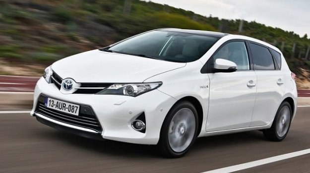 Toyota Auris Hybrid zadebiutowała jesienią ubiegłego roku w Paryżu. /Toyota