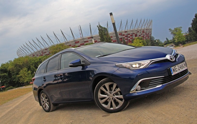 Toyota Auris to model bardzo chętnie wybierany wśród klientów indywidualnych /INTERIA.PL