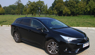 Toyota Avensis. Nowa wreszcie przekonuje jakością