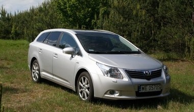 Toyota avensis - test