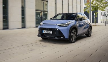 Toyota Aygo X po liftingu jest większa i dużo szybsza, ale też znacznie droższa