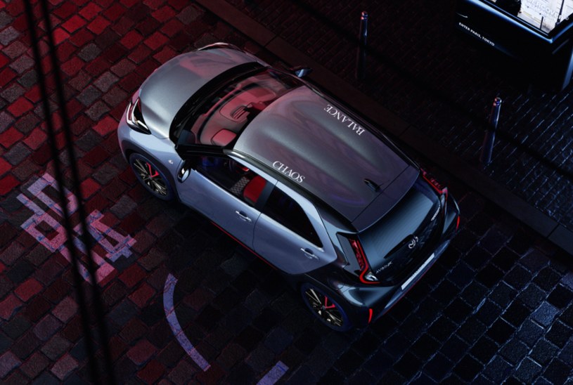 Toyota Aygo X UNDERCOVER oferowana ma być z silnikiem benzynowym 1,0 VVT-i, generującym 72 KM. /Toyota /materiały prasowe