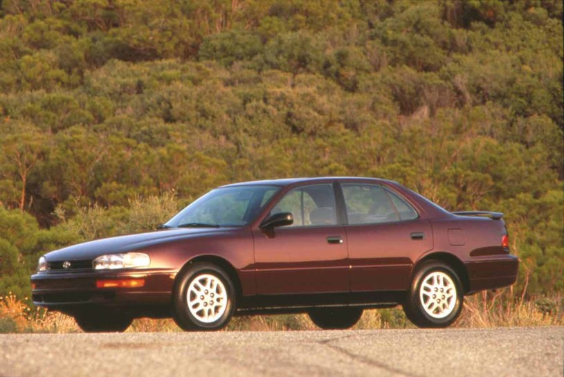 Toyota Camry (1993) /Toyota