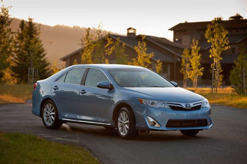 Toyota Camry Hybrid z 2012 /Informacja prasowa