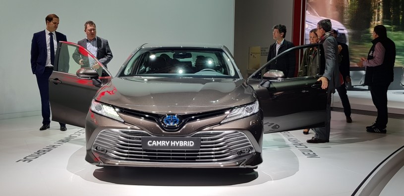 Toyota Camry. Premiera na salonie samochodowym w Paryżu /INTERIA.PL