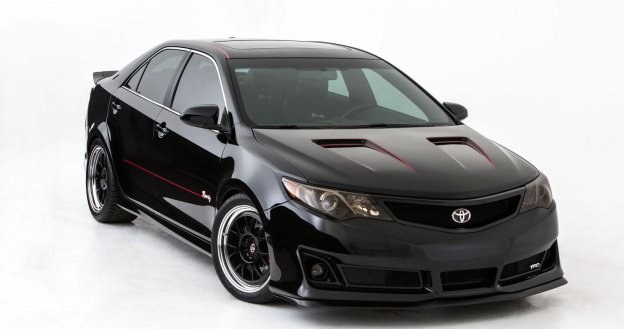 Toyota Camry Rowdy Edition /Toyota