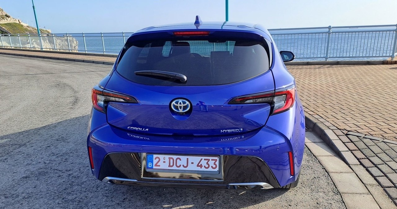 Toyota Corolla dostępna jest w trzech odmianach nadwozia - hatchback, sedan i kombi. W ofercie znalazły się łącznie trzy wersje napędowe. /Maciej Olesiuk /INTERIA.PL