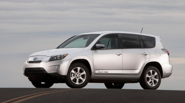 Toyota deklaruje, że zasięg modelu RAV4 EV wynosi ok. 160 km. /Toyota