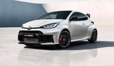 Toyota GR Yaris w nowych wersjach. Lepsze osiągi i pionowy ręczny 