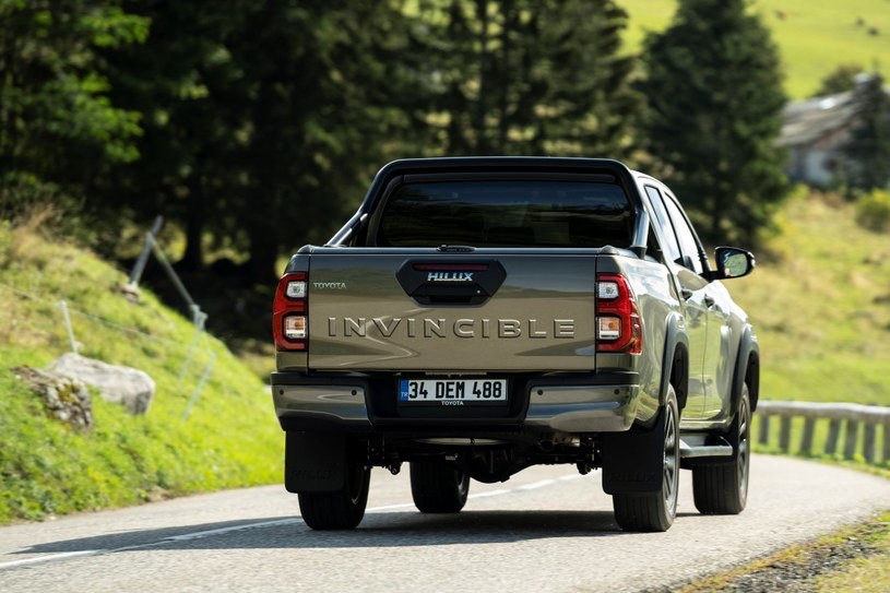 Toyota Hilux Invincible /Informacja prasowa