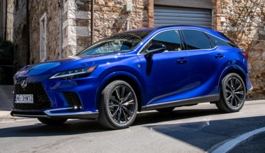 Toyota i Lexus tną ceny na koniec roku. Jeden model o 92 tys. zł taniej