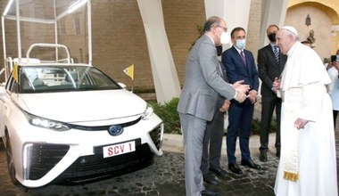 Toyota Mirai to nowy samochód papieża Franciszka