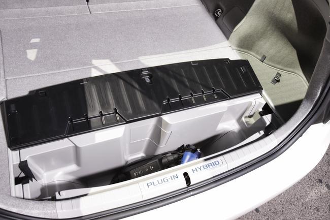 Toyota opracowała  procedury odzyskiwania akumulatorów i ich recyklingu /Informacja prasowa