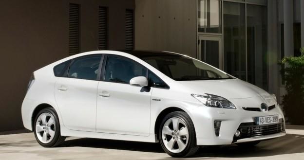 Toyota Prius cieszy się coraz większym powodzeniem /Informacja prasowa