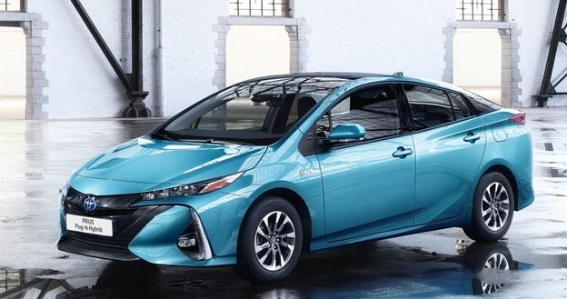 Toyota Prius Plug-In /Toyota