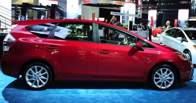 Toyota prius V, czyli prius plus /AFP