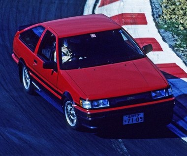 Toyota produkuje nowe części do klasycznej sportowej Corolli AE86