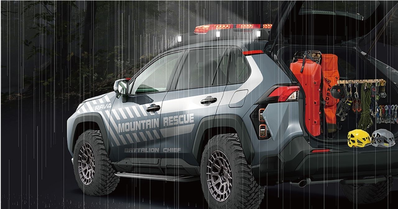 Toyota RAV4 5D Adventure Mountain Rescue /Informacja prasowa