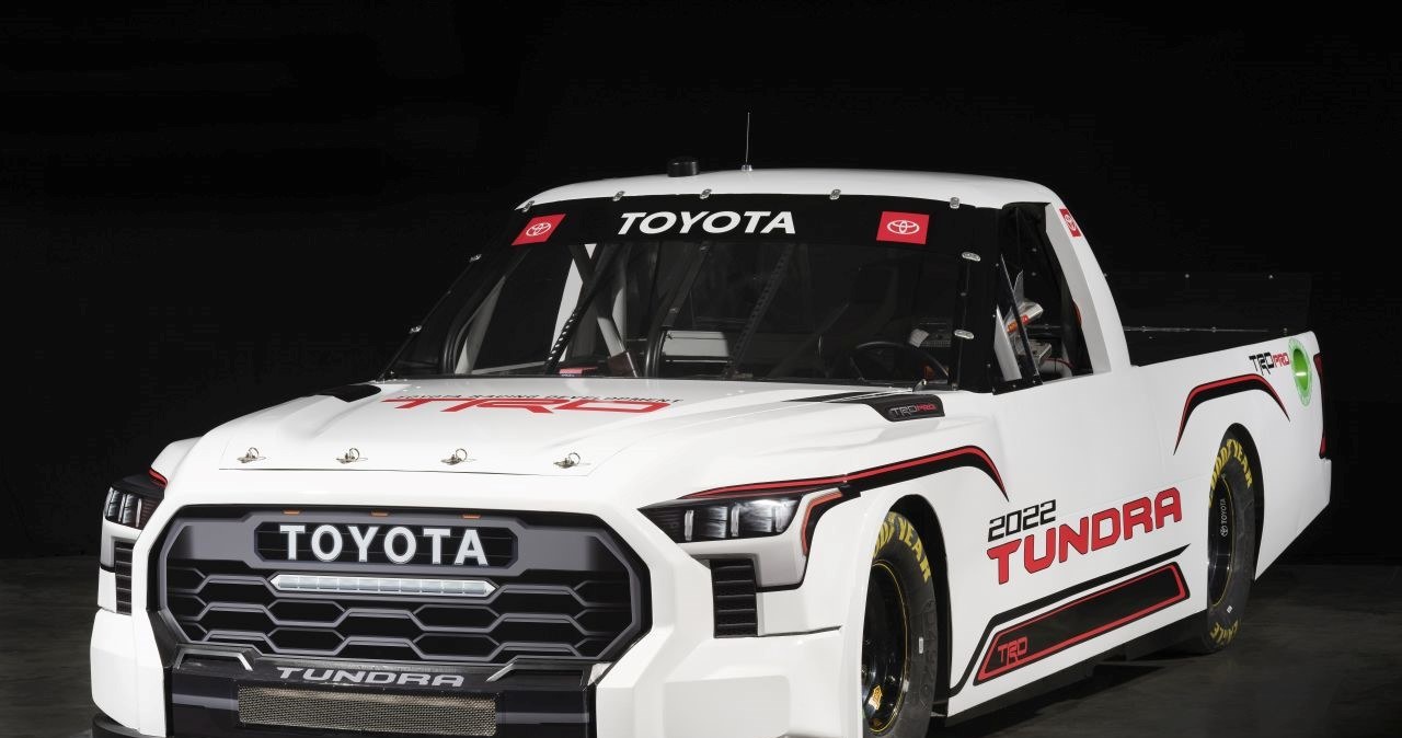 Toyota Tundra /