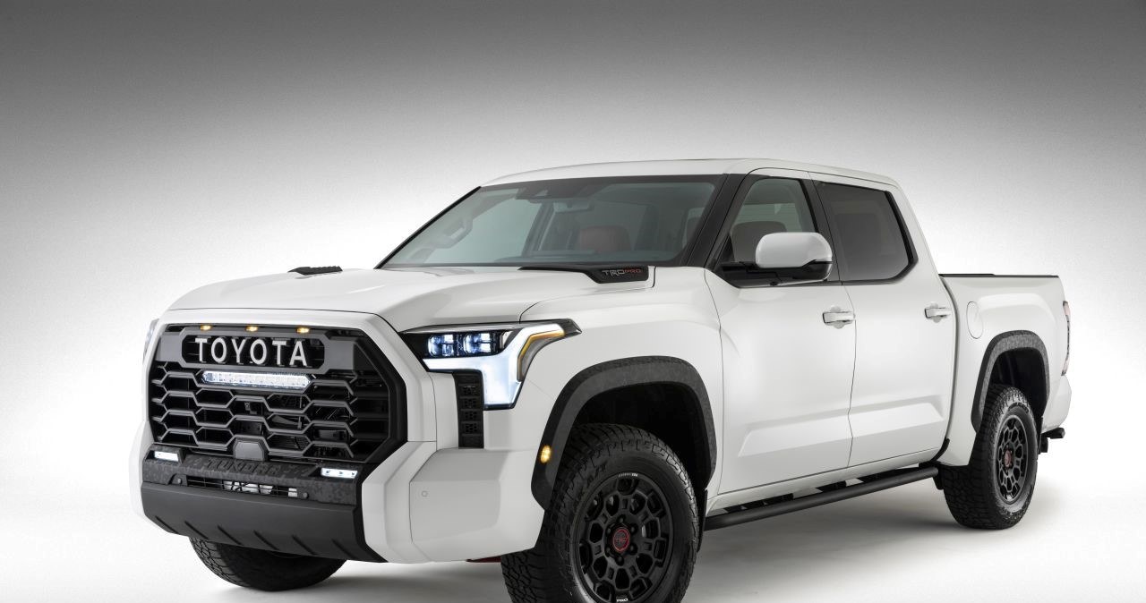 Toyota Tundra /