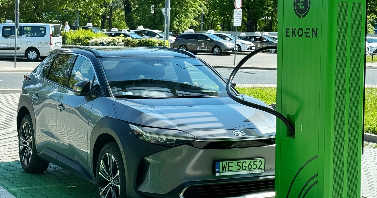 Toyota uruchomiła usługę Toyota Charging Network. Klienci będą mogli wybrać jedną z trzech taryf. /Toyota /materiały prasowe