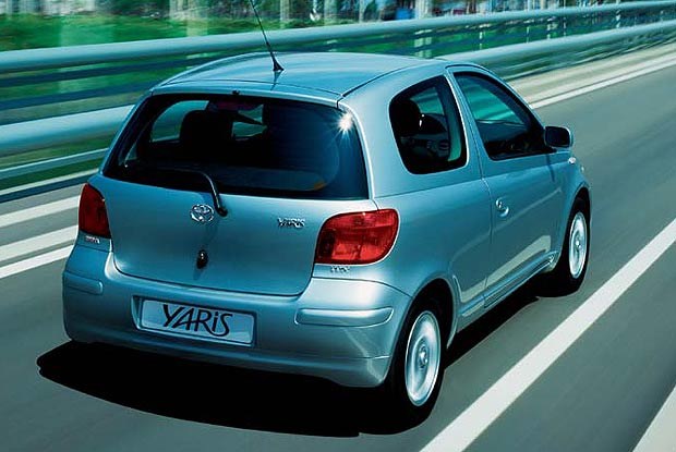 Toyota Yaris 2003 (kliknij) /INTERIA.PL