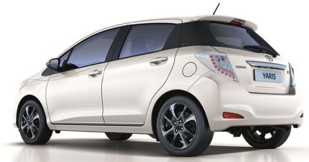 Toyota Yaris Trend by Simple /Toyota