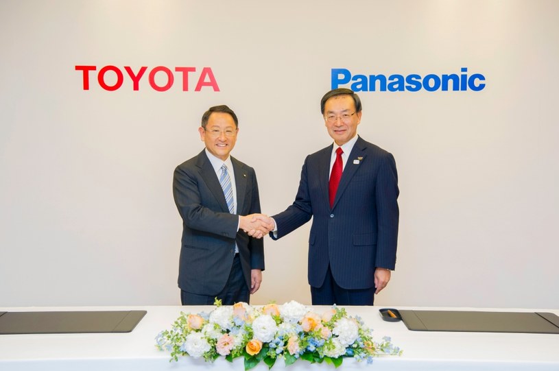Toyota zacieśnia współpracę z Panasonikiem /Informacja prasowa