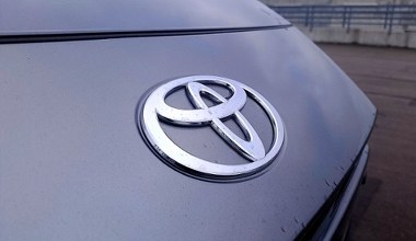 Toyota zmienia strategię. Szybkość i oszczędności ważniejsze od jakości? 
