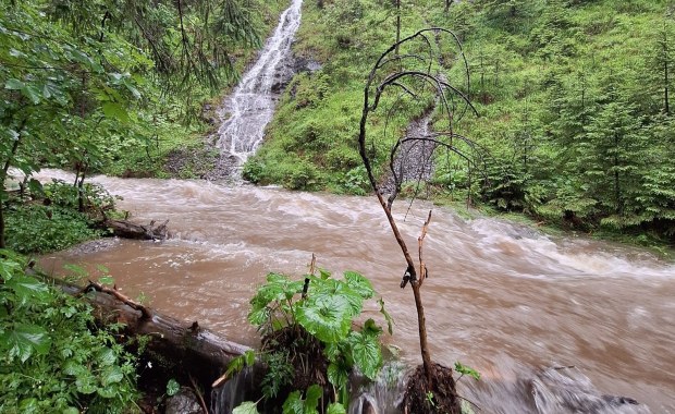 TPN ostrzega. Trudne warunki turystyczne w Tatrach