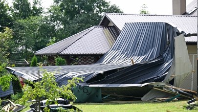 Trąba powietrzna na Podkarpaciu. Wiatr zerwał dachy z budynków