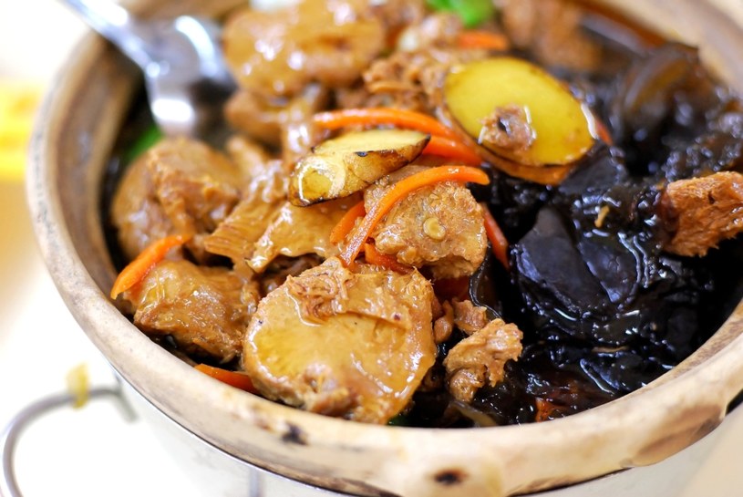 Tradycyjna kuchnia chińska jest bardzo zdrowa /123RF/PICSEL