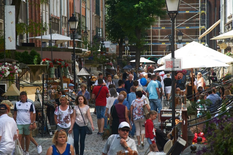Tradycyjny Jarmark św. Dominika na ul. Mariackiej w Gdańsku /Dominik Kulaszewicz /PAP