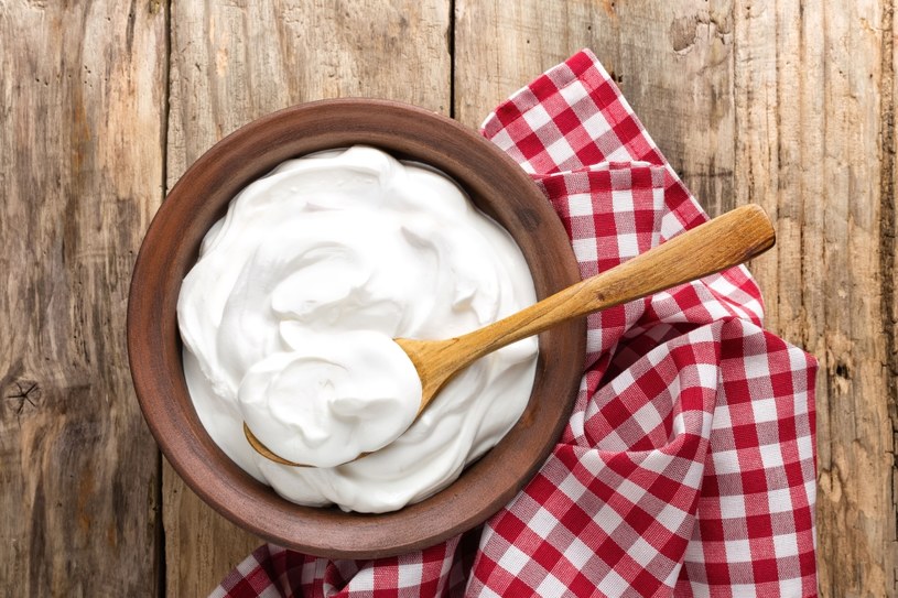 Tradycyjny majonez koniecznie zastąp jogurtem /123RF/PICSEL