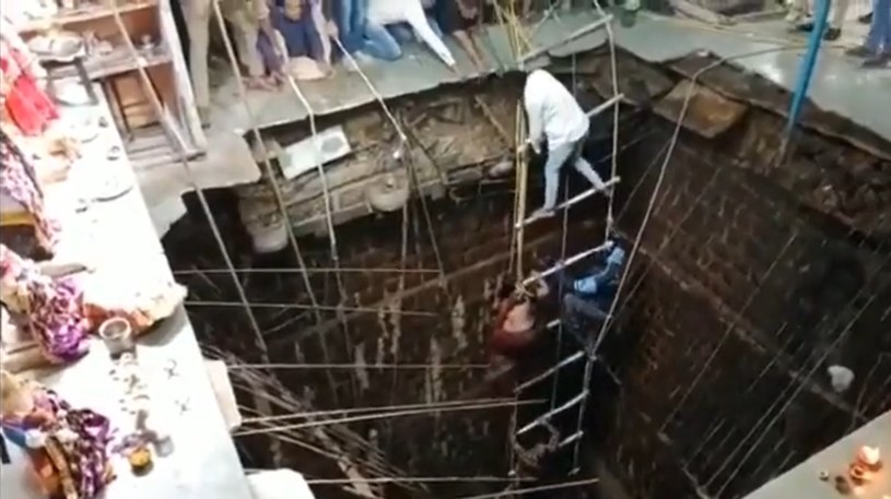Tragedia dotknęła świątynię Beleshwar Mahadev Jhulelal w Indore /Janvi Sonaiya /Twitter