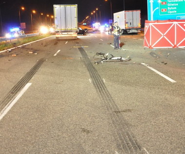 Tragedia na autostradzie A1. Kierowca wypadł z auta!