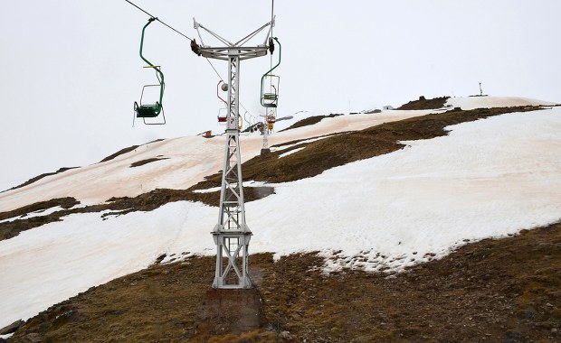 Tragedia na kolejce krzesełkowej. Zerwała się lina, są ofiary