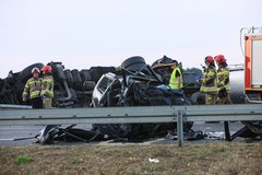 Tragedia na obwodnicy Świebodzina. Zginęła kobieta i dwoje nastolatków