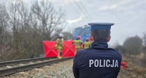 Tragedia na przejeździe kolejowym. Błąd kosztował życie dwóch osób
